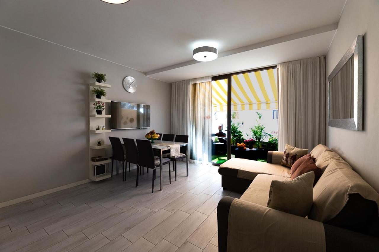Beautiful Duplex In 3 Minutes Walking To The Beach In Playa De Las Americas Luaran gambar