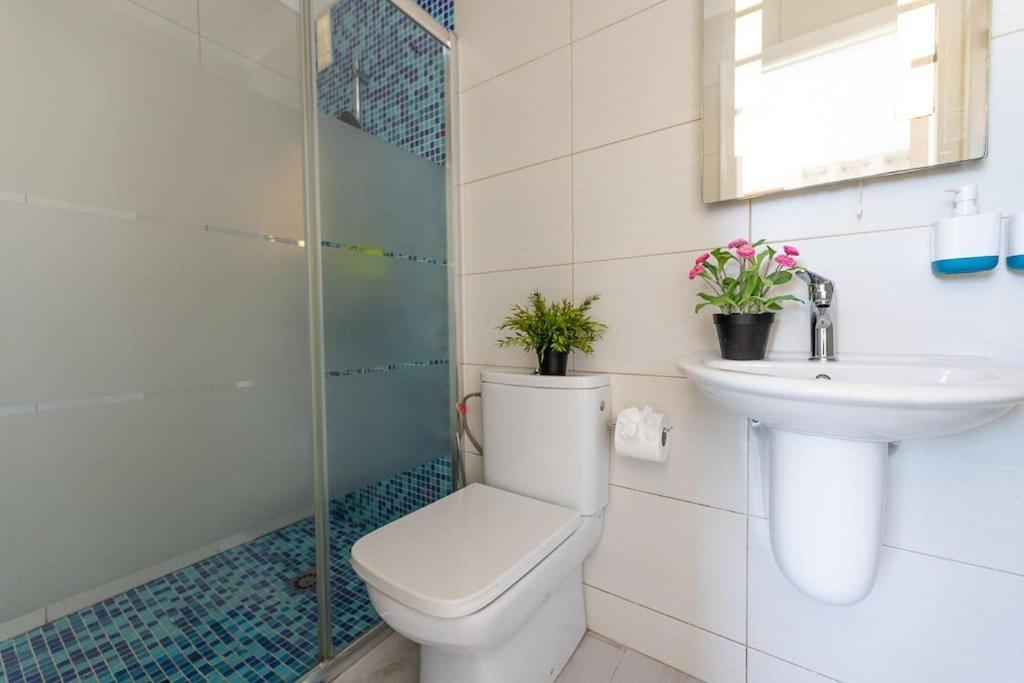 Beautiful Duplex In 3 Minutes Walking To The Beach In Playa De Las Americas Luaran gambar