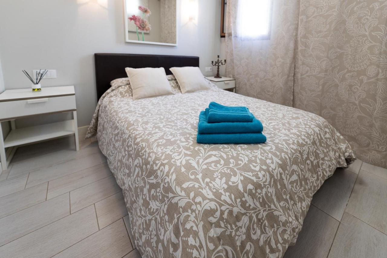 Beautiful Duplex In 3 Minutes Walking To The Beach In Playa De Las Americas Luaran gambar